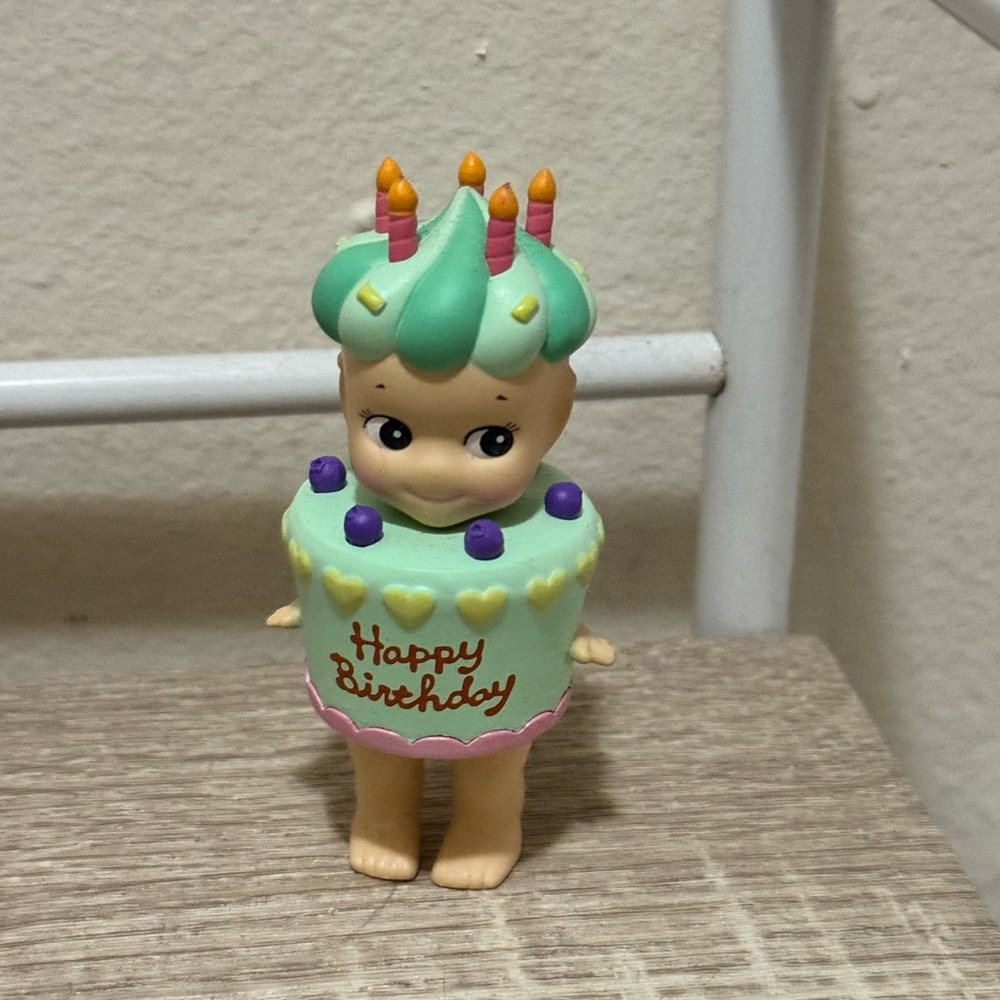 Birthday Cake Sonny Angel